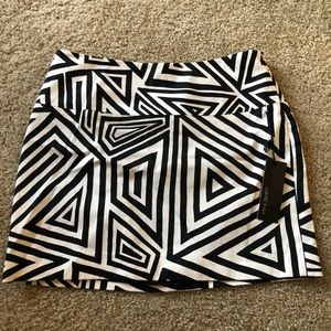 EXPRESS ⚪️⚫️ Mini skirt new with tags